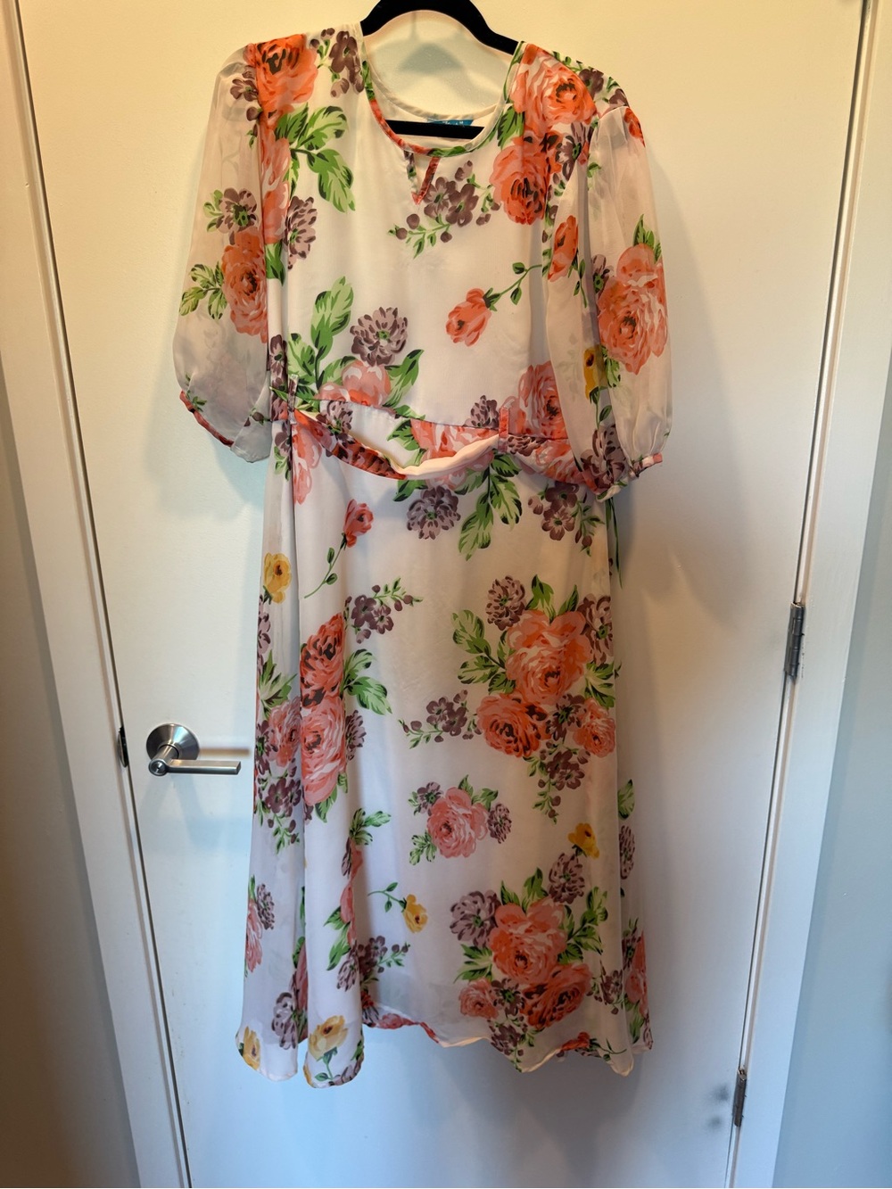 Floral Puff-Sleeve Midi Dress in White and Coral